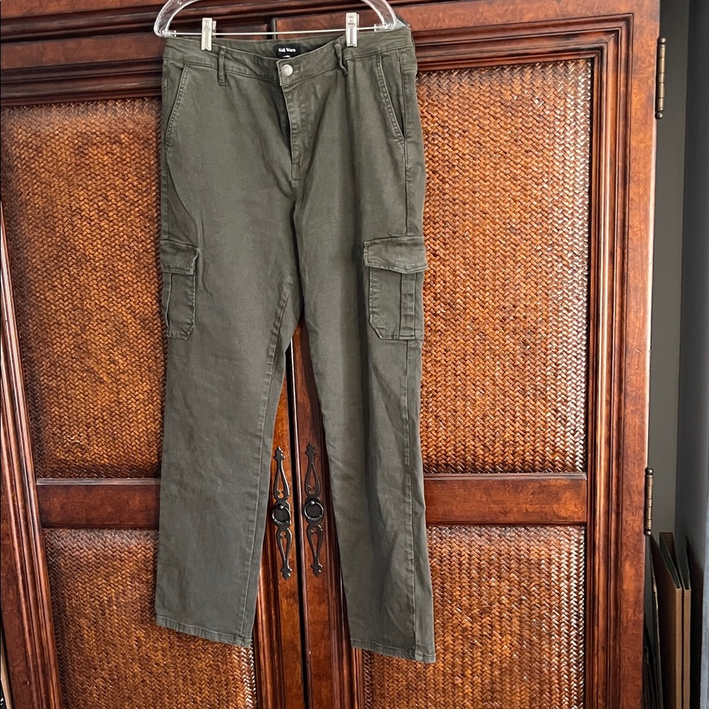 Well Worn Men's Forest Green Cargo Pants